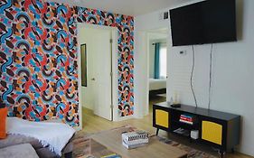 Beautiful Condo,Minutes From Broadway Sleep 6!